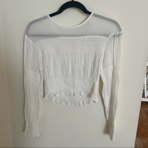 Women’s WAYF White Smocked Cropped Blouse - Size Small - Picture 2 of 3